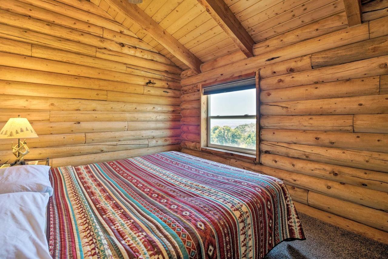 Cabin With Fire Pit, Views And Bbq 18 Mi To Moab! Exterior photo